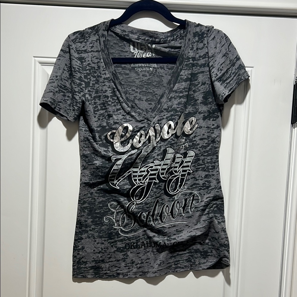 Coyote Ugly Graphic Fitted Gray Short Sleeve T-Shirt size L